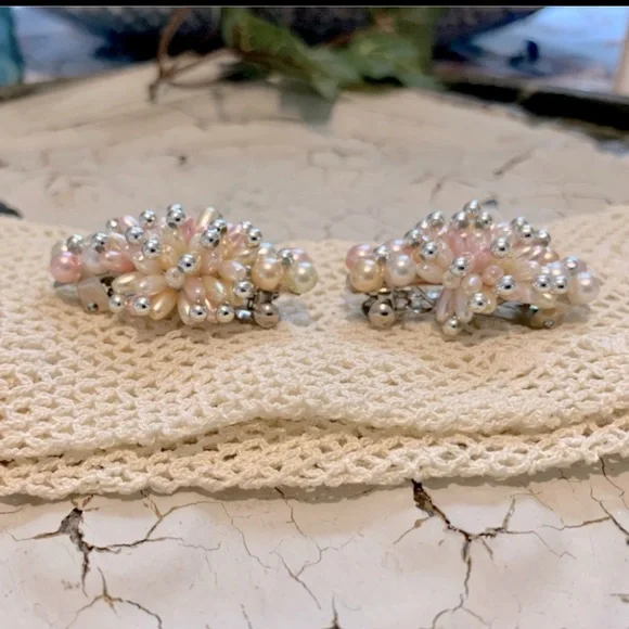 Vintage 80s Pink Pearl Starburst Cluster Beaded Barrettes - Picture 4 of 7